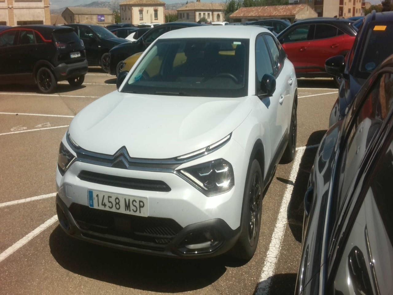 Foto Citroën C4 X 11