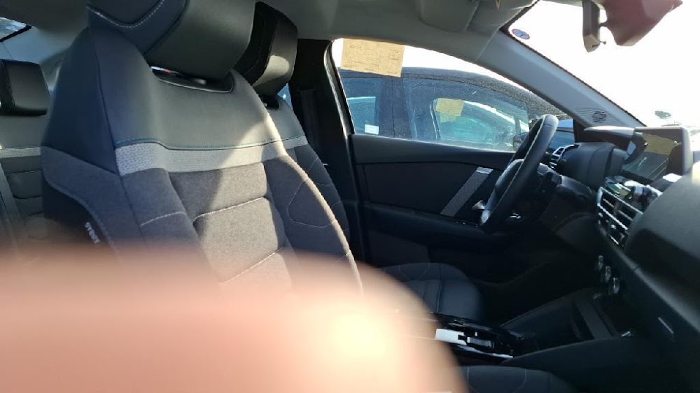 Foto Citroën C4 X 9