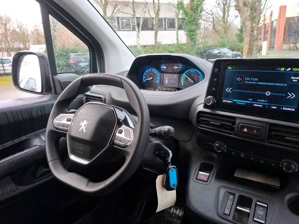 Peugeot E-PARTNER FOURGON M 800 KG 136 CH BATTERIE 50 KWH  2022