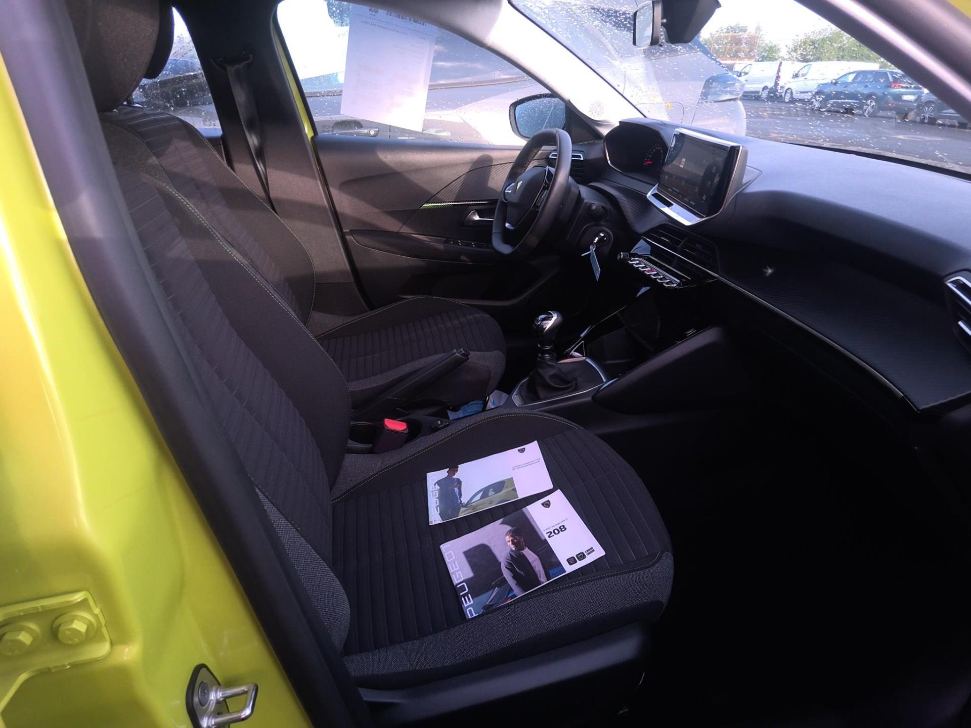 Peugeot 208 PureTech 100 S&S BVM6 Active 2024