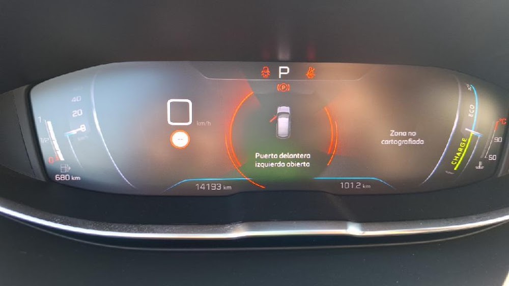 Foto Peugeot 3008 Hybrid 2