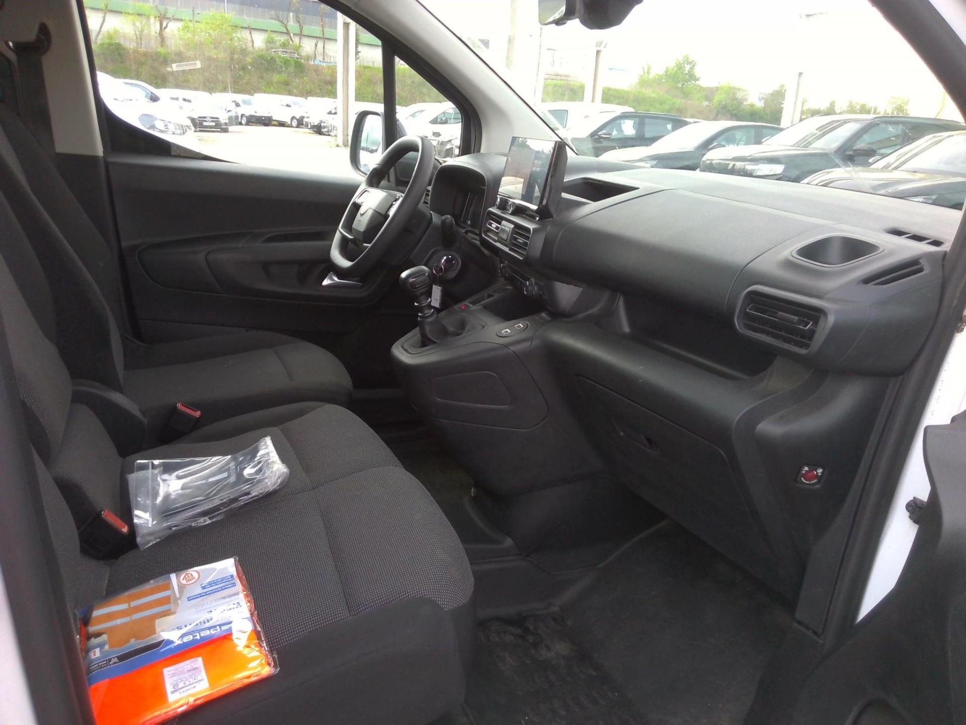 Citroen BERLINGO VAN TAILLE XL 950KG BLUEHDI 100 S&S BVM6 2024