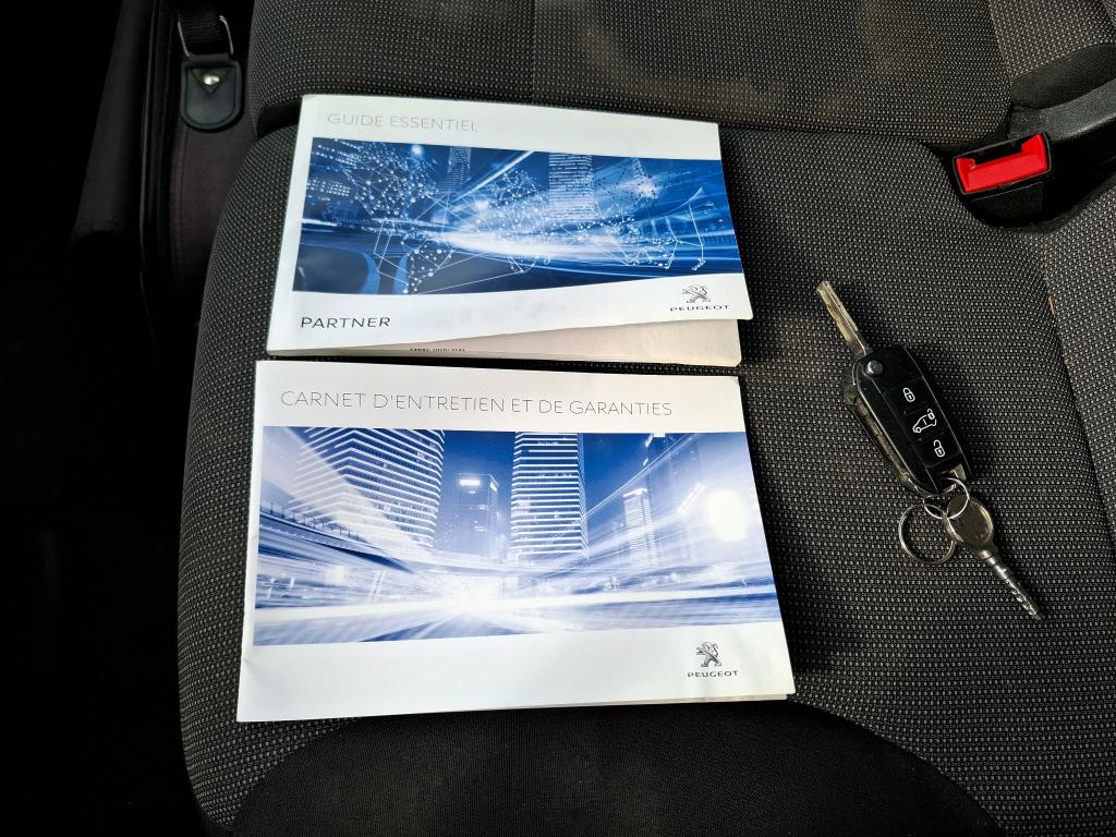 Peugeot PARTNER FOURGON STANDARD 650 KG BLUEHDI 100 BVM5 PREMIUM 2019