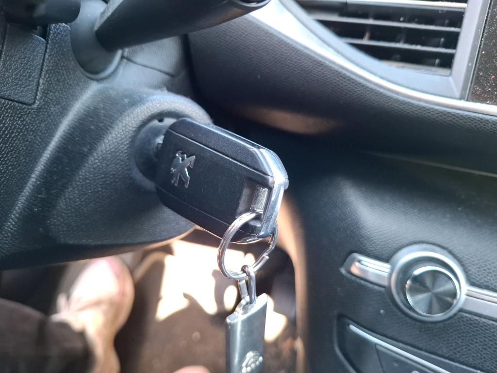 Peugeot 308 BlueHDi 130ch S&S EAT8 Active Business 2020