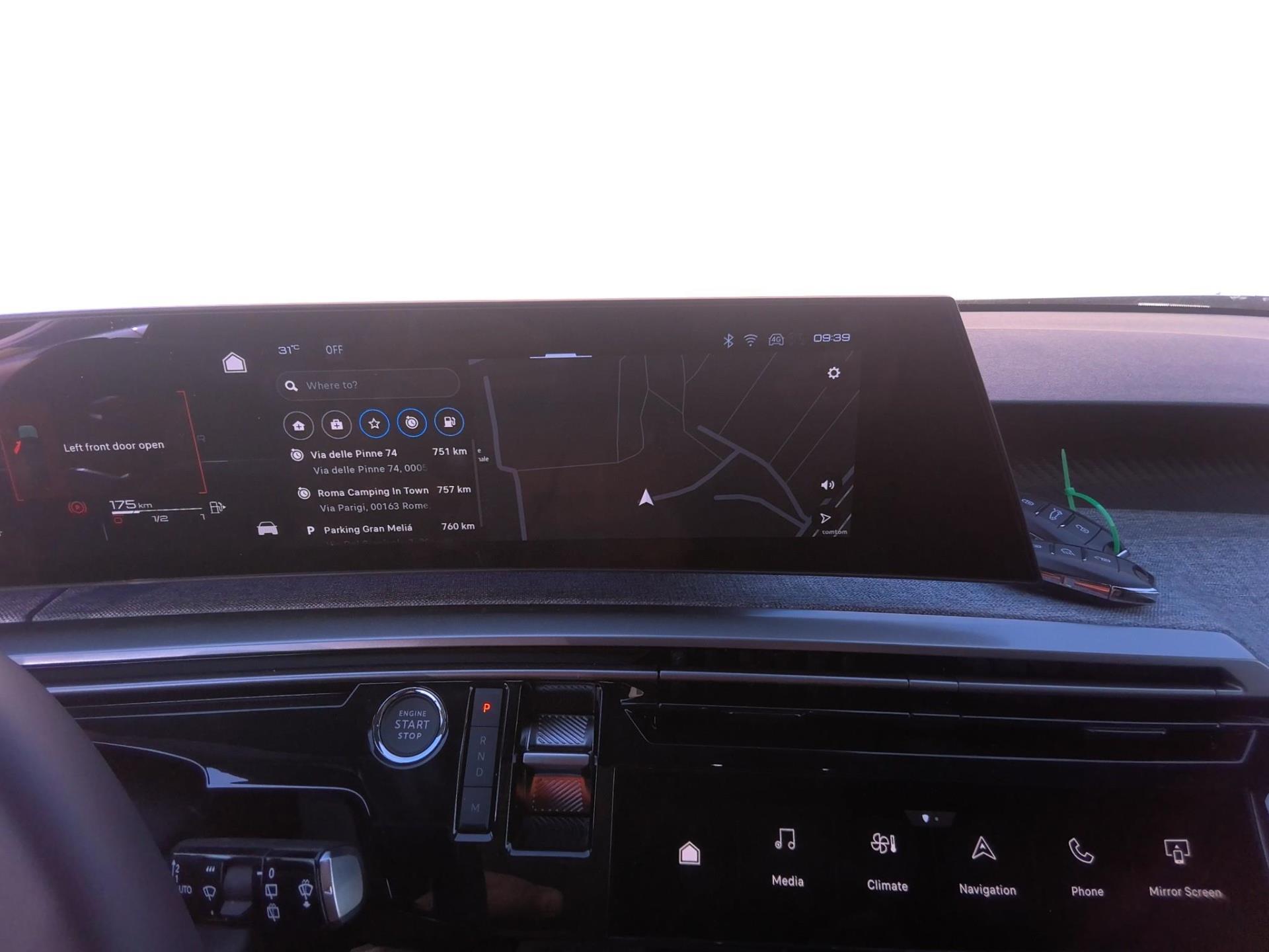 Peugeot 5008 Hybrid 136 e-DCS6 Allure 2025