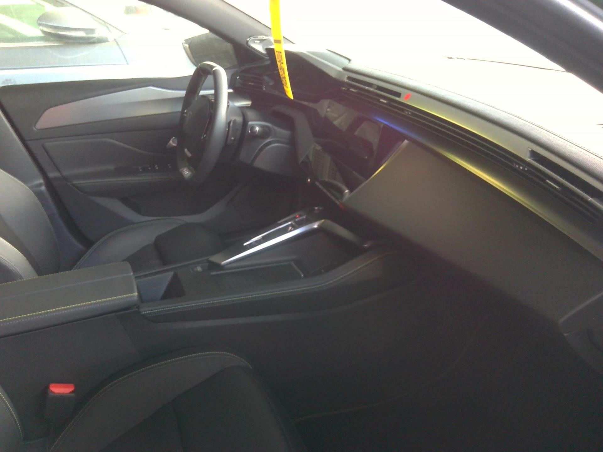 Peugeot 308 PHEV 225 e-EAT8 GT 2023