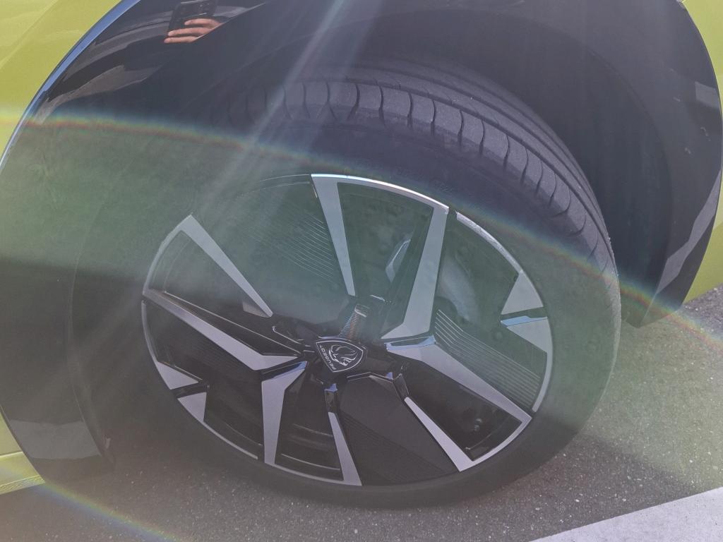 Peugeot 208 Hybrid 145 ch e-DCS6 GT Exclusive 2025
