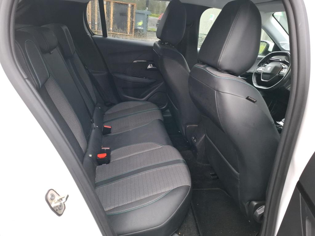 Peugeot 208 PureTech 100 S&S EAT8 Allure Business 2021