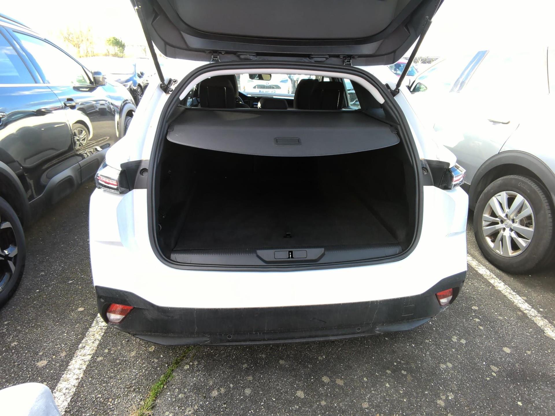 Peugeot 308 SW Hybrid 145 e-DCS6 Style 2025