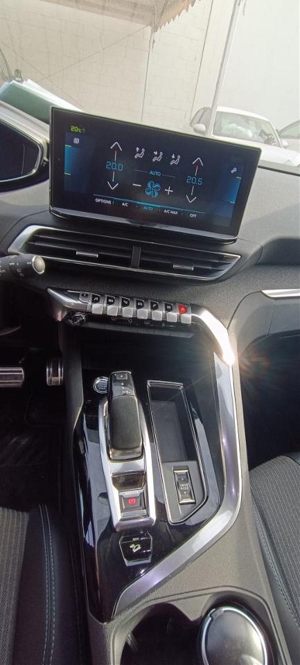 Foto Peugeot 3008 Hybrid 6