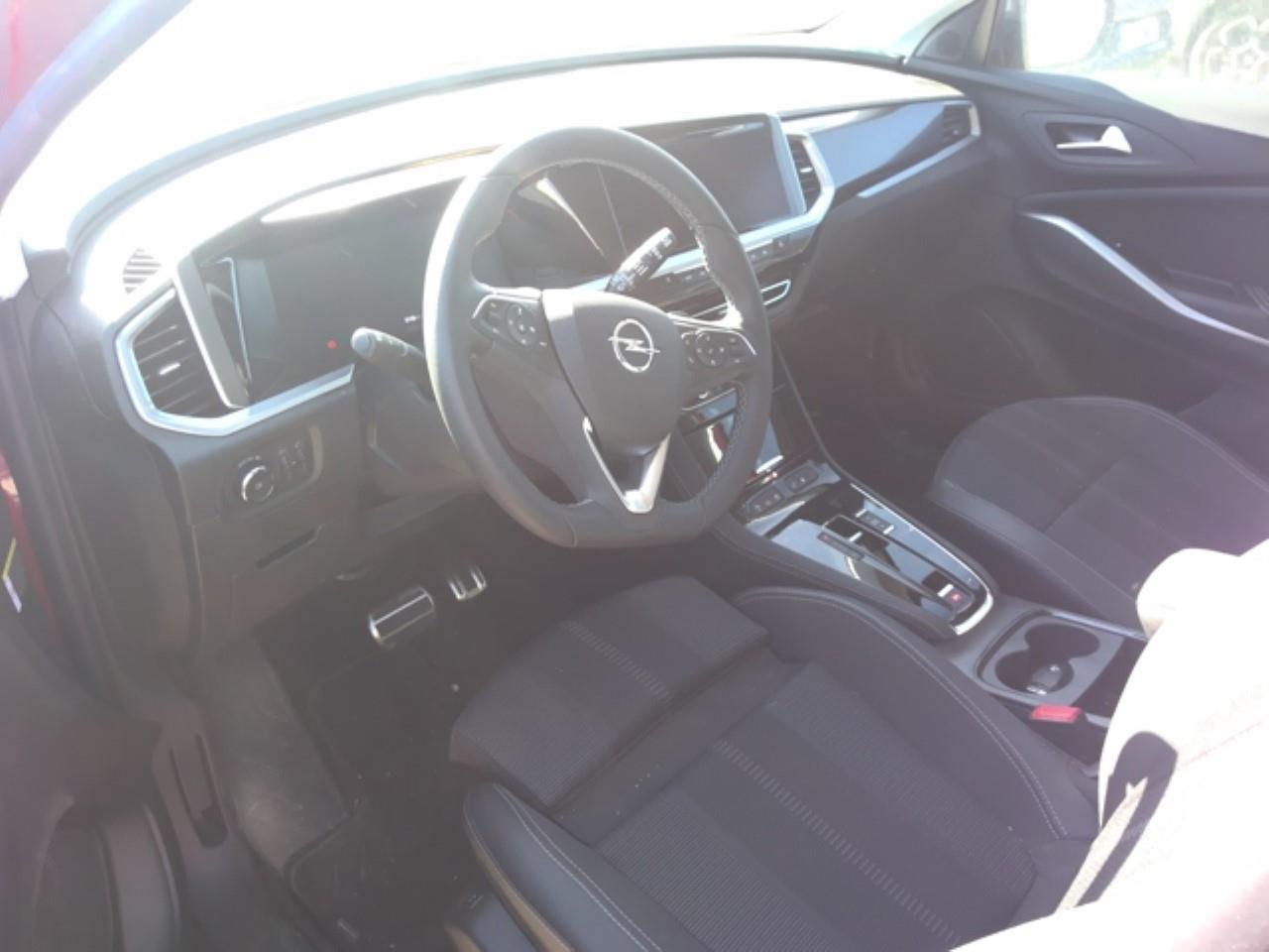 Foto Opel Grandland PHEV 3