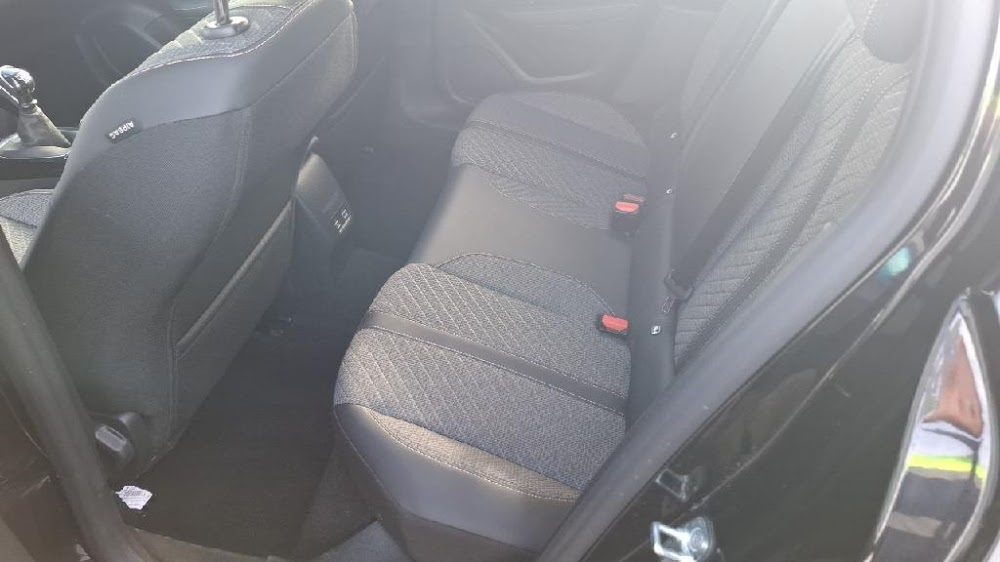 Foto Peugeot 208 12