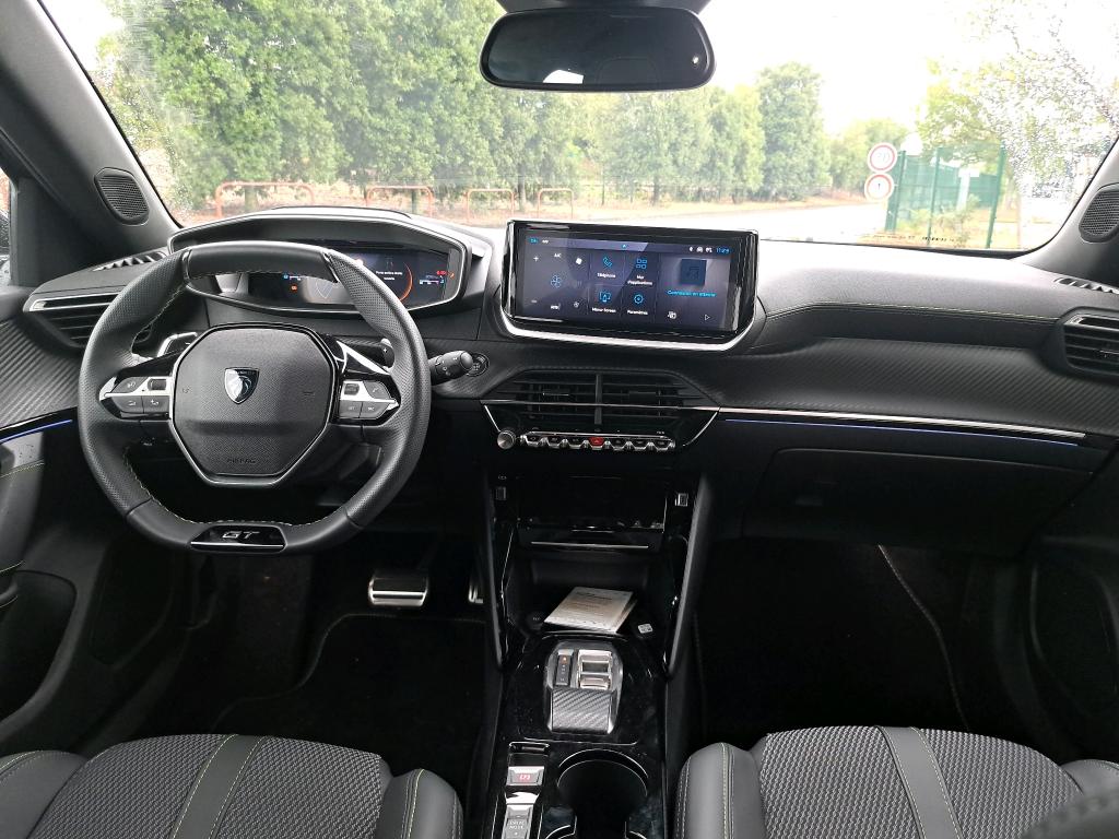 Peugeot 2008 Hybrid 145 ch e-DCS6 GT 2025