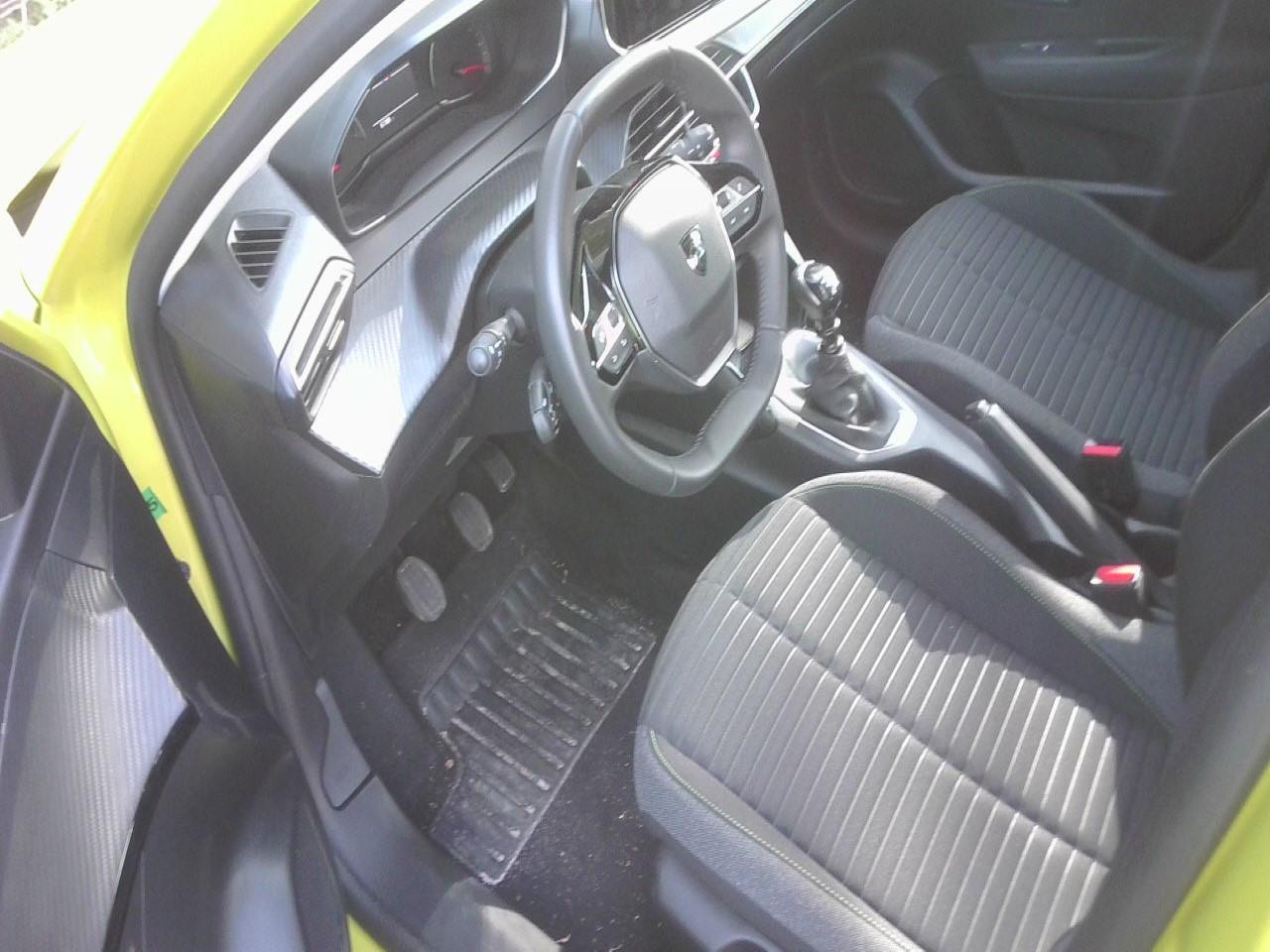 Foto Peugeot 208 4