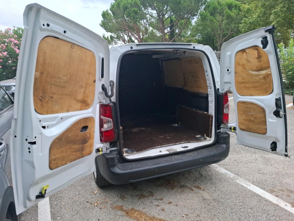 Peugeot PARTNER FOURGON STANDARD 650 KG BLUEHDI 100 S&S BVM5 PREMIUM 2021