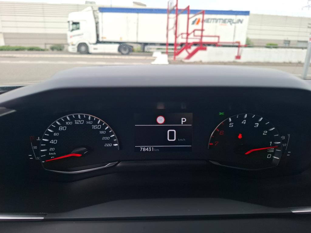 Peugeot 2008 BlueHDi 130 S&S EAT8 Allure 2022