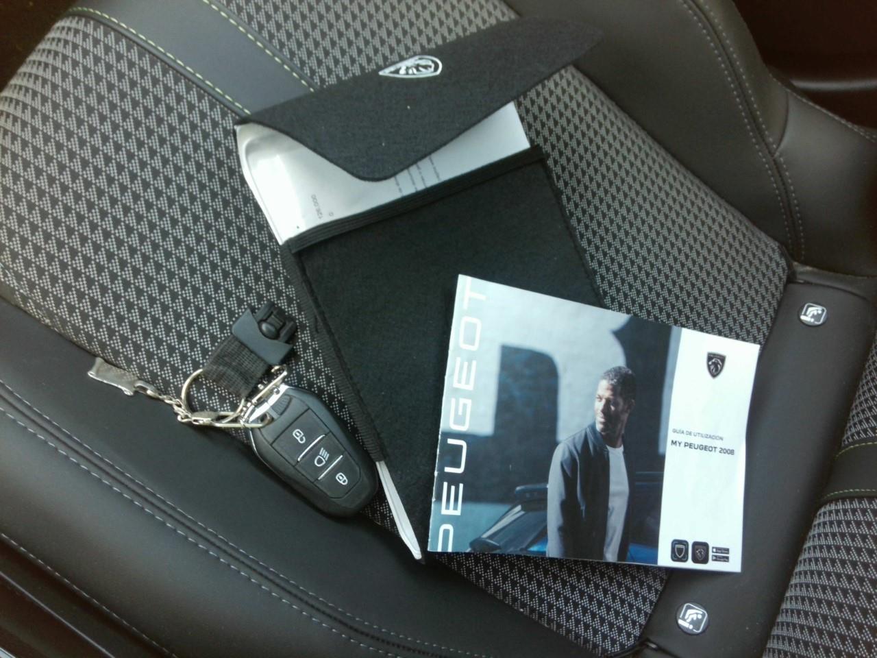 Foto Peugeot 2008 8