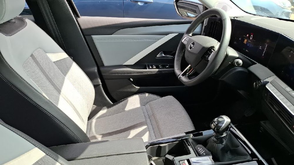 Foto Opel Astra 13