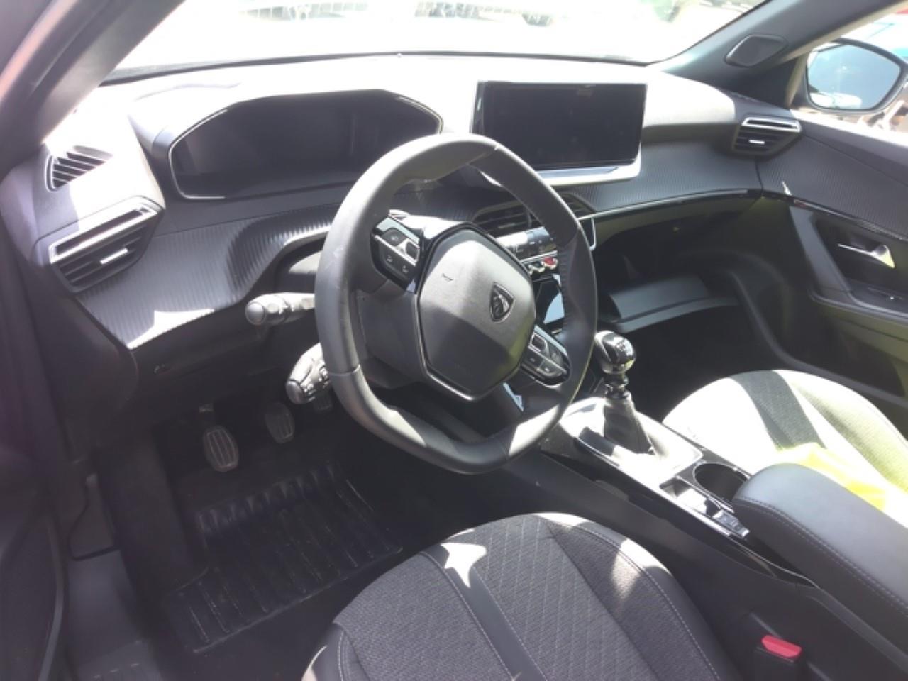 Foto Peugeot 2008 6