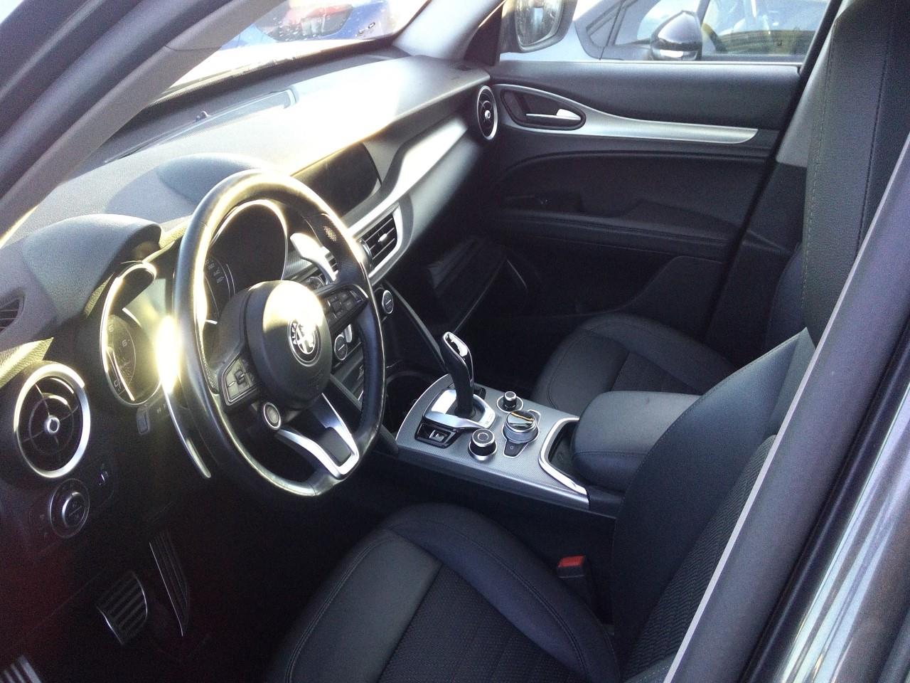 Foto Alfa Romeo Stelvio 3
