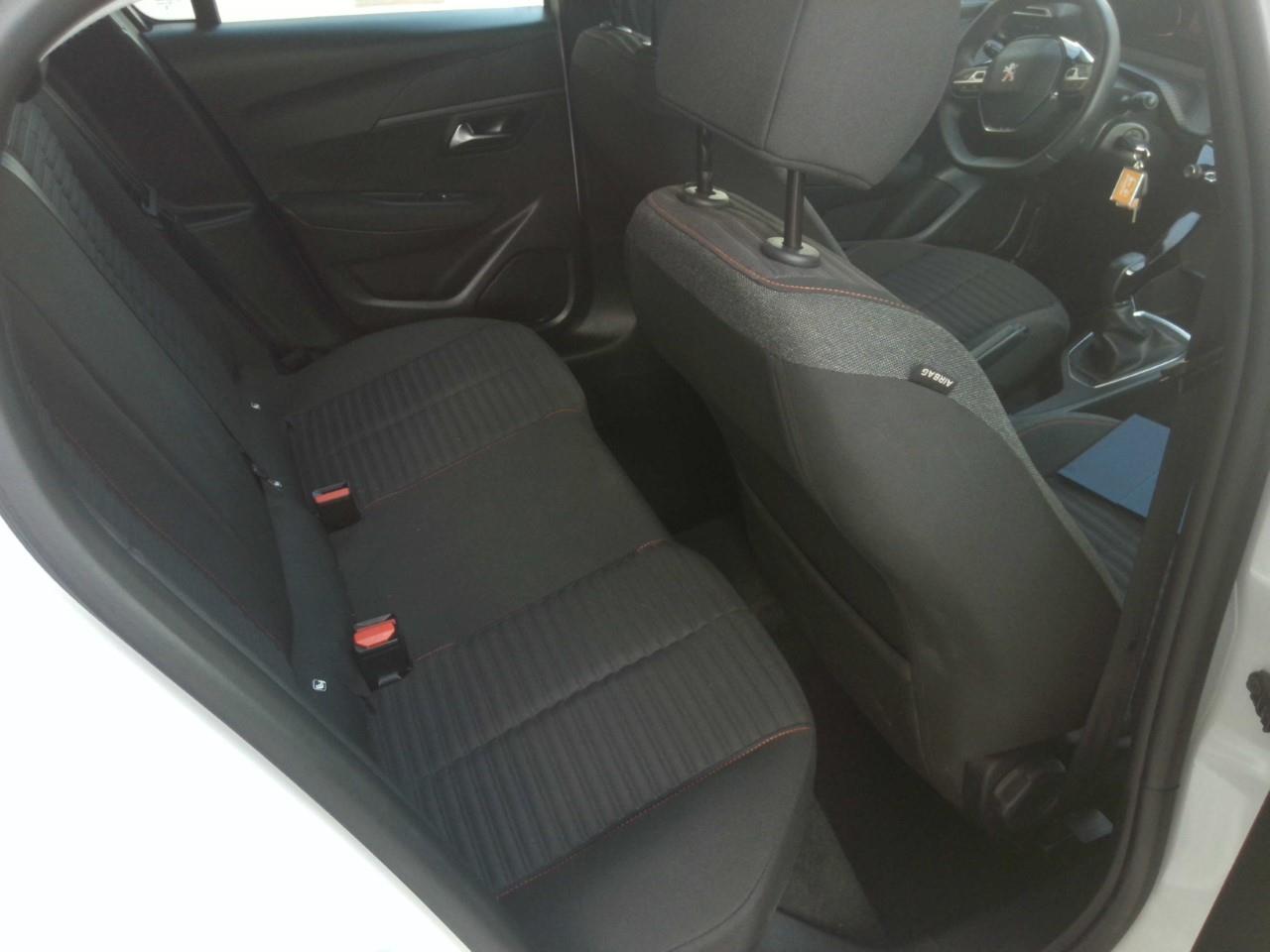 Foto Peugeot 208 14