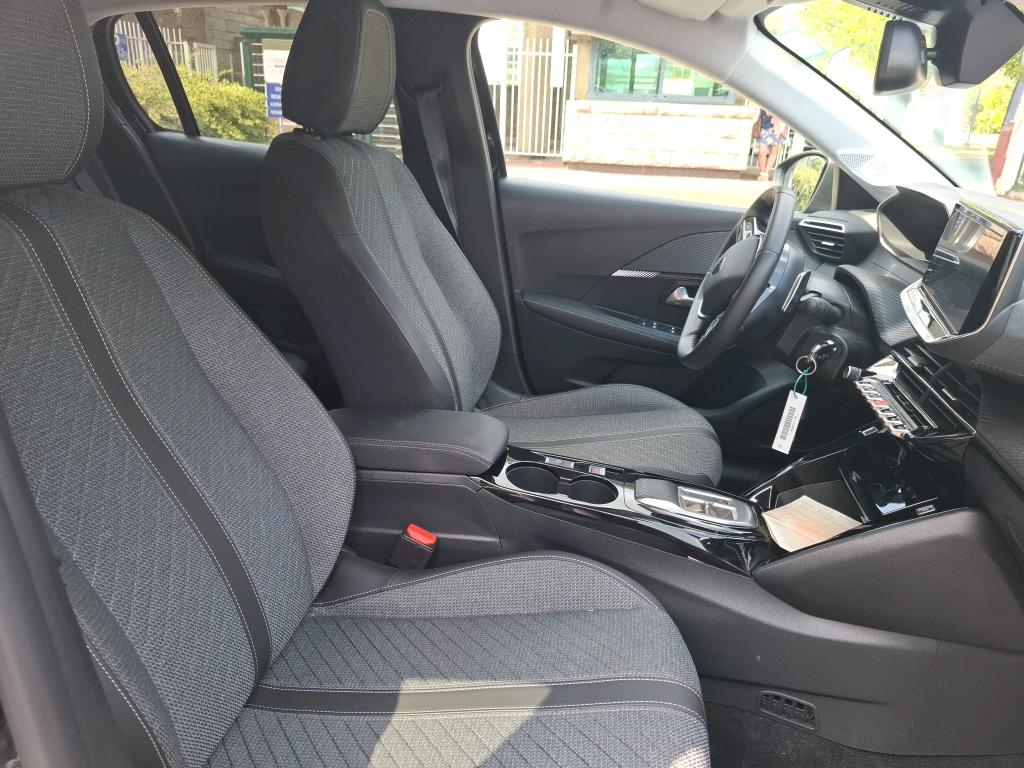 Peugeot 208 Hybrid 110 ch e-DCS6 Allure 2025