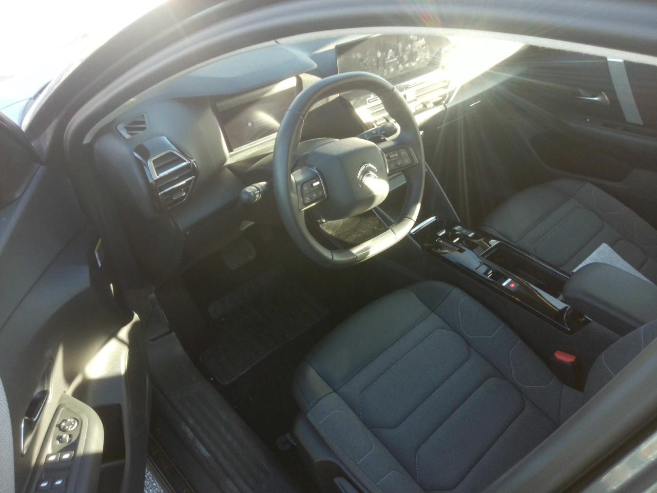 Foto Citroën C4 X 3