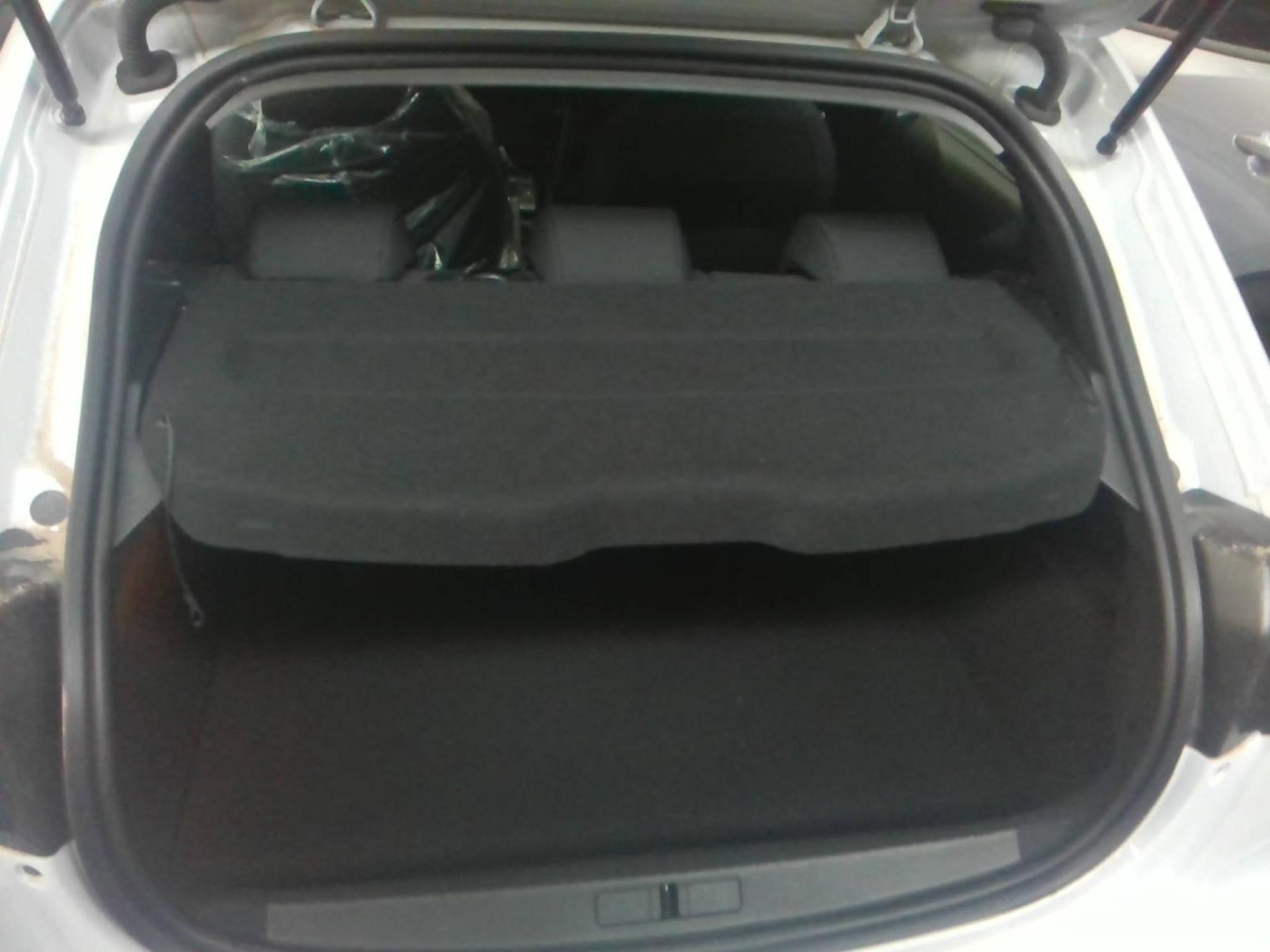 Peugeot 208 Hybrid 110 ch e-DCS6 Style 2025