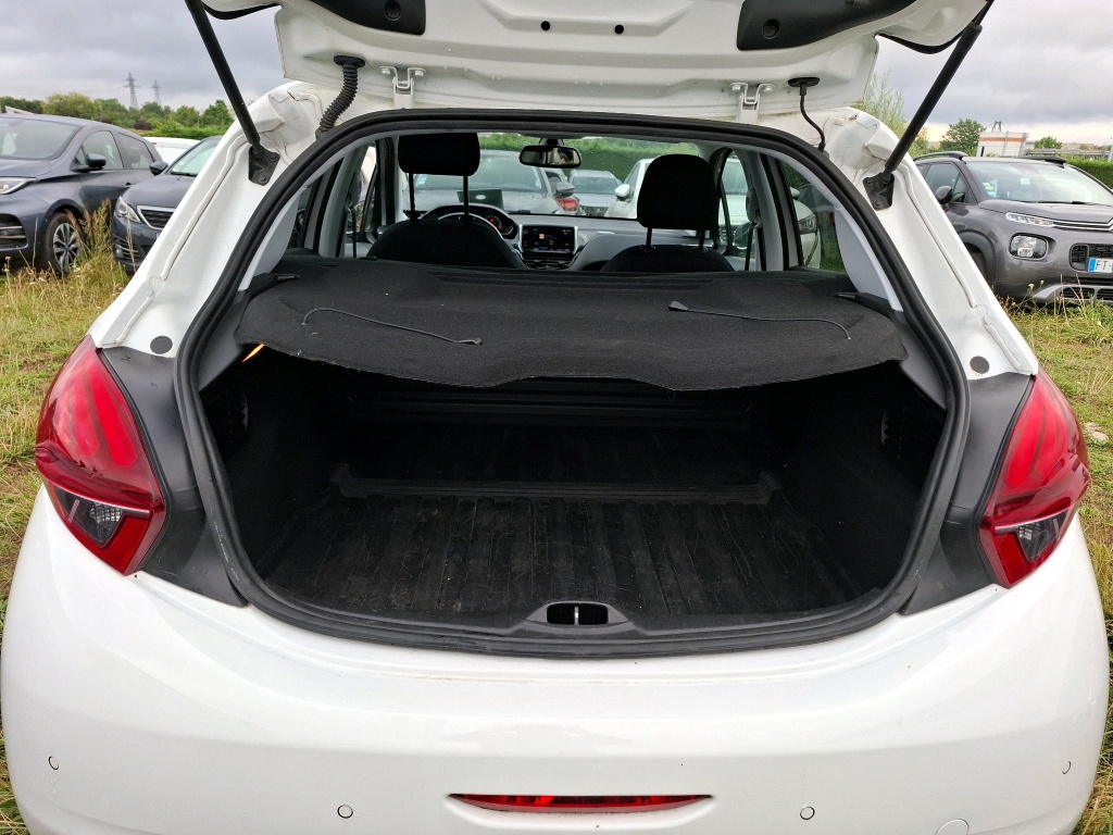 Peugeot 208 PureTech 82ch S&S BVM5 6.2 Evap Signature 2020