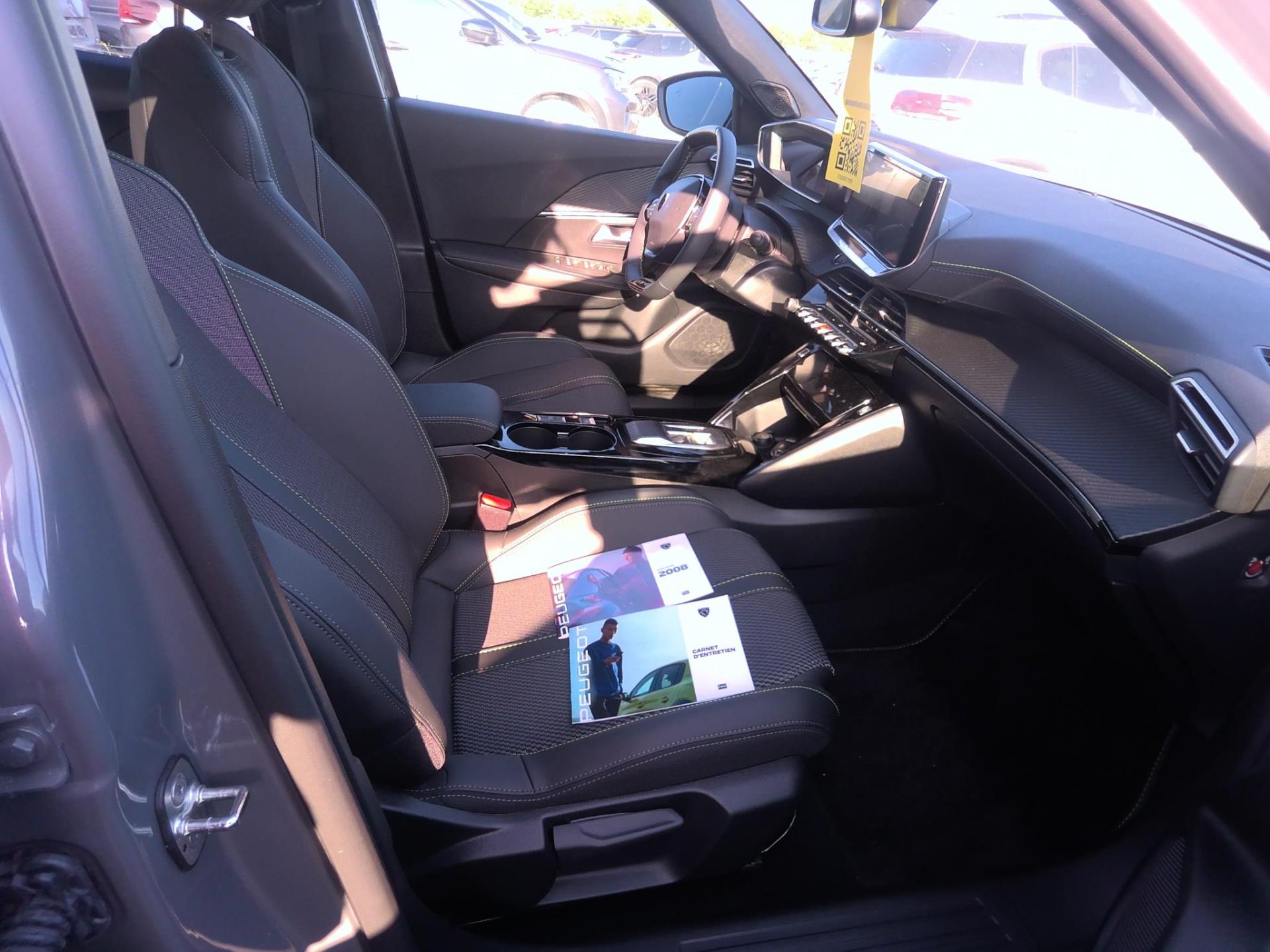 Peugeot 2008 Electrique 156 ch 54 kWh GT 2025