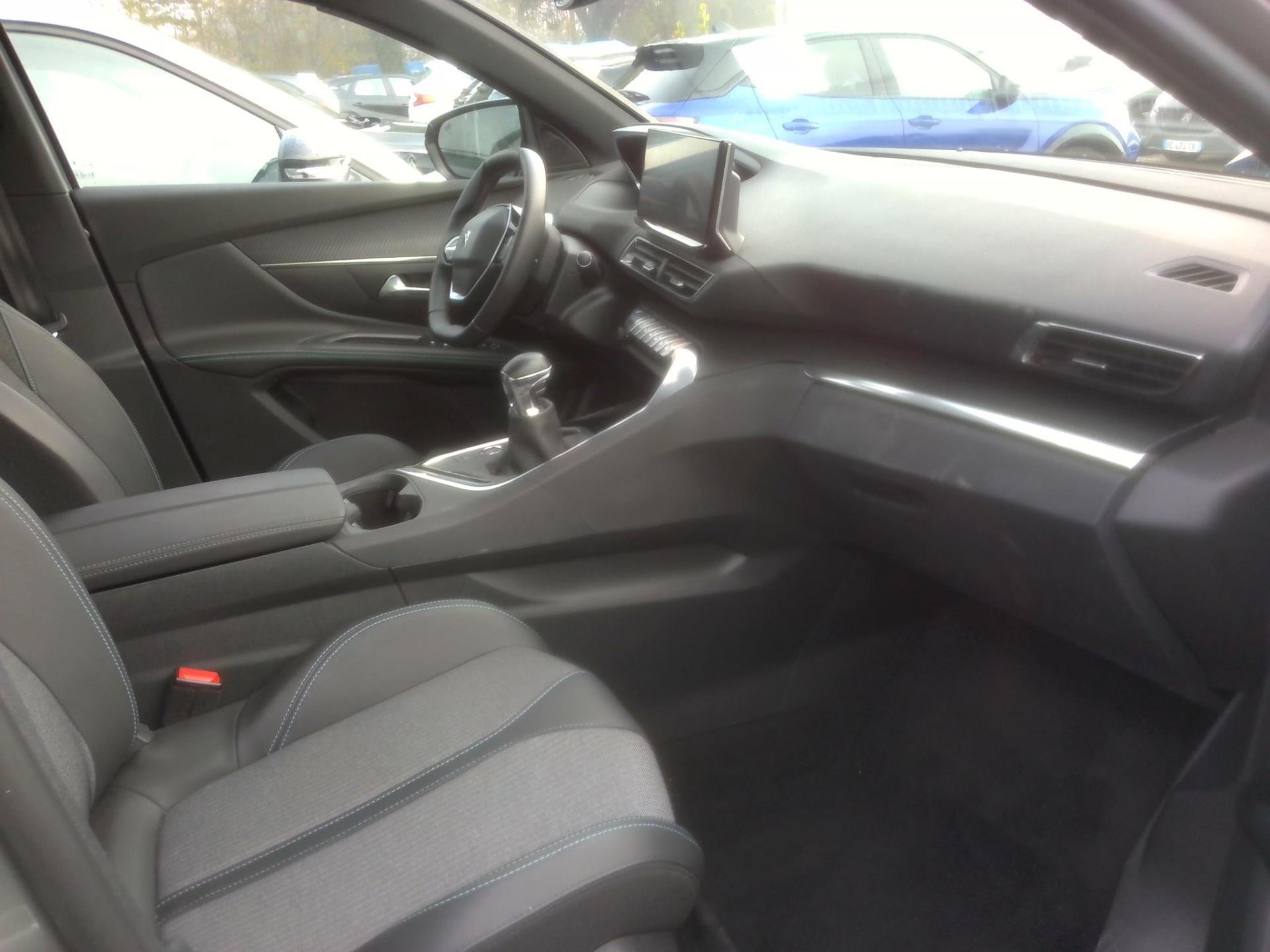 Peugeot 5008 PureTech 130ch S&S BVM6 Allure Pack 2024