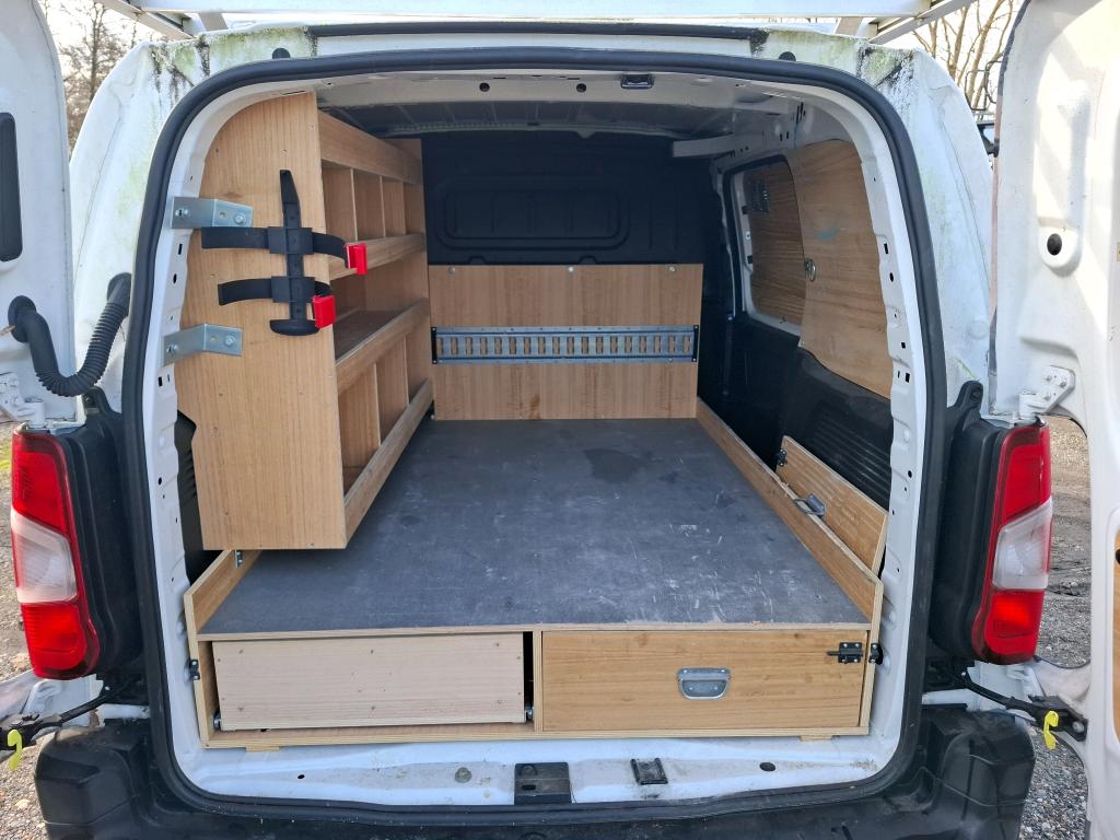 Peugeot PARTNER FOURGON STANDARD 1000 KG BLUEHDI 130 S&S BVM6 PREMIUM 2021