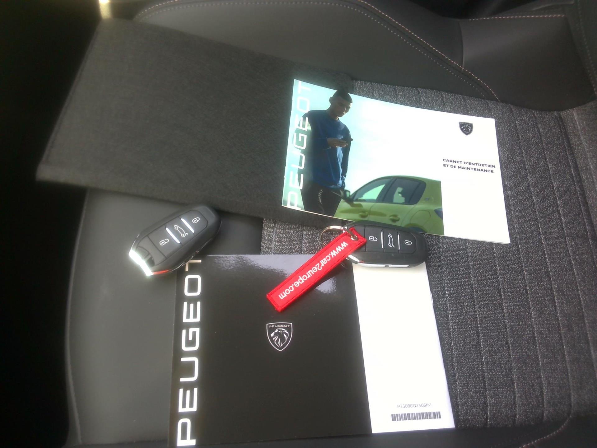 Peugeot 3008 Hybrid 145 e-DCS6 Allure 2025