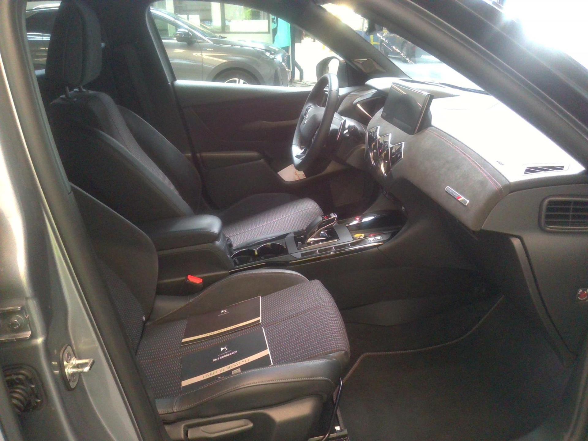 DS DS 3 BlueHDi 130 EAT8 Performance Line+ 2022