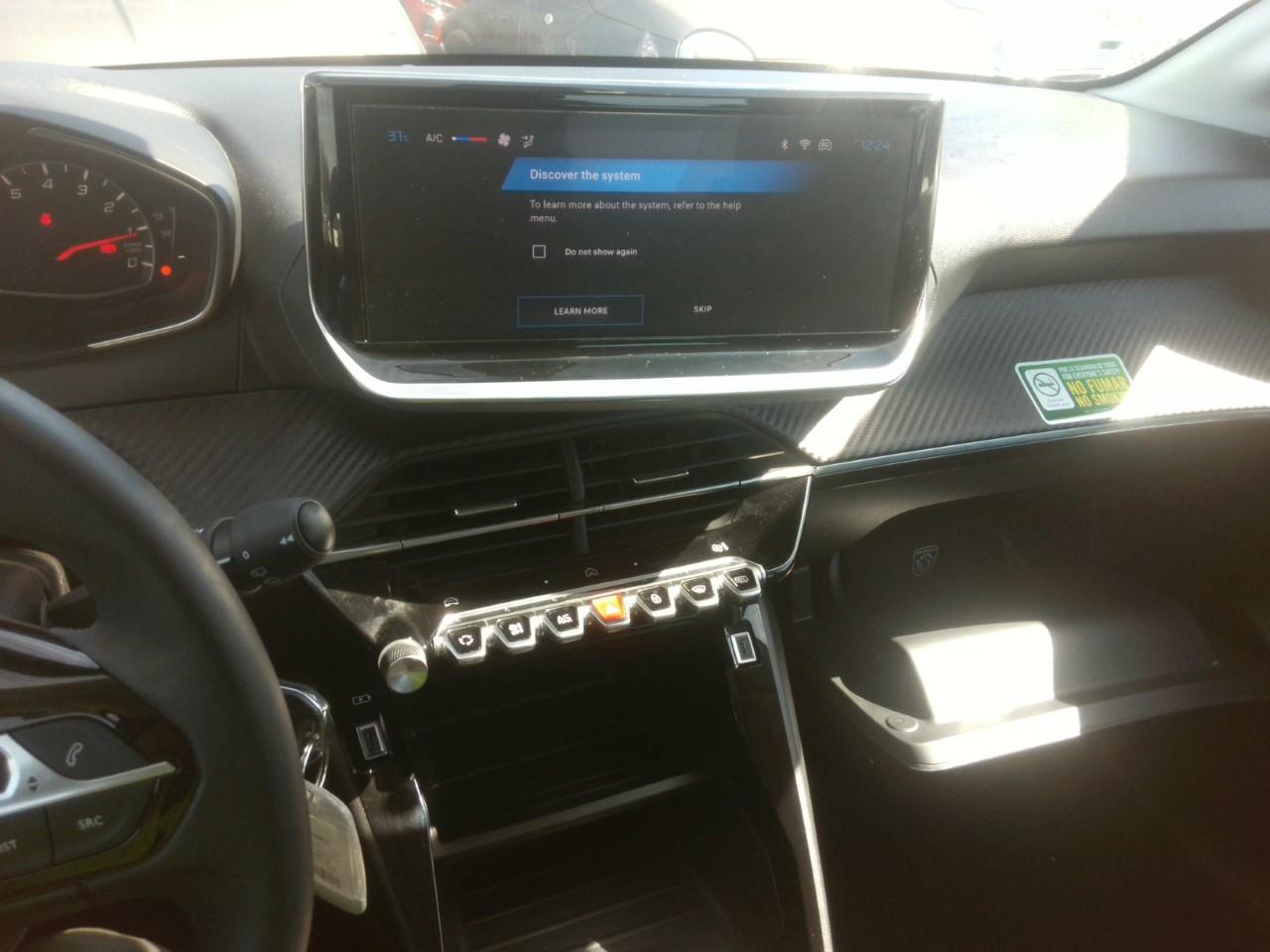 Foto Peugeot 208 8