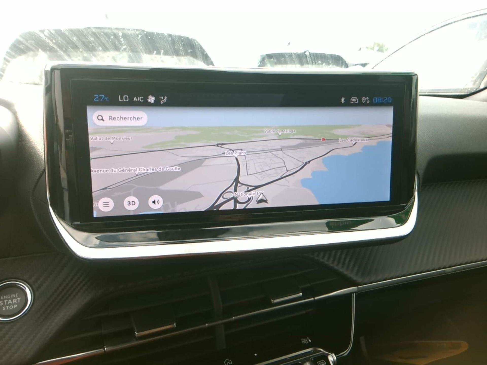 Peugeot 2008 Hybrid 145 e-DCS6 Allure 2025