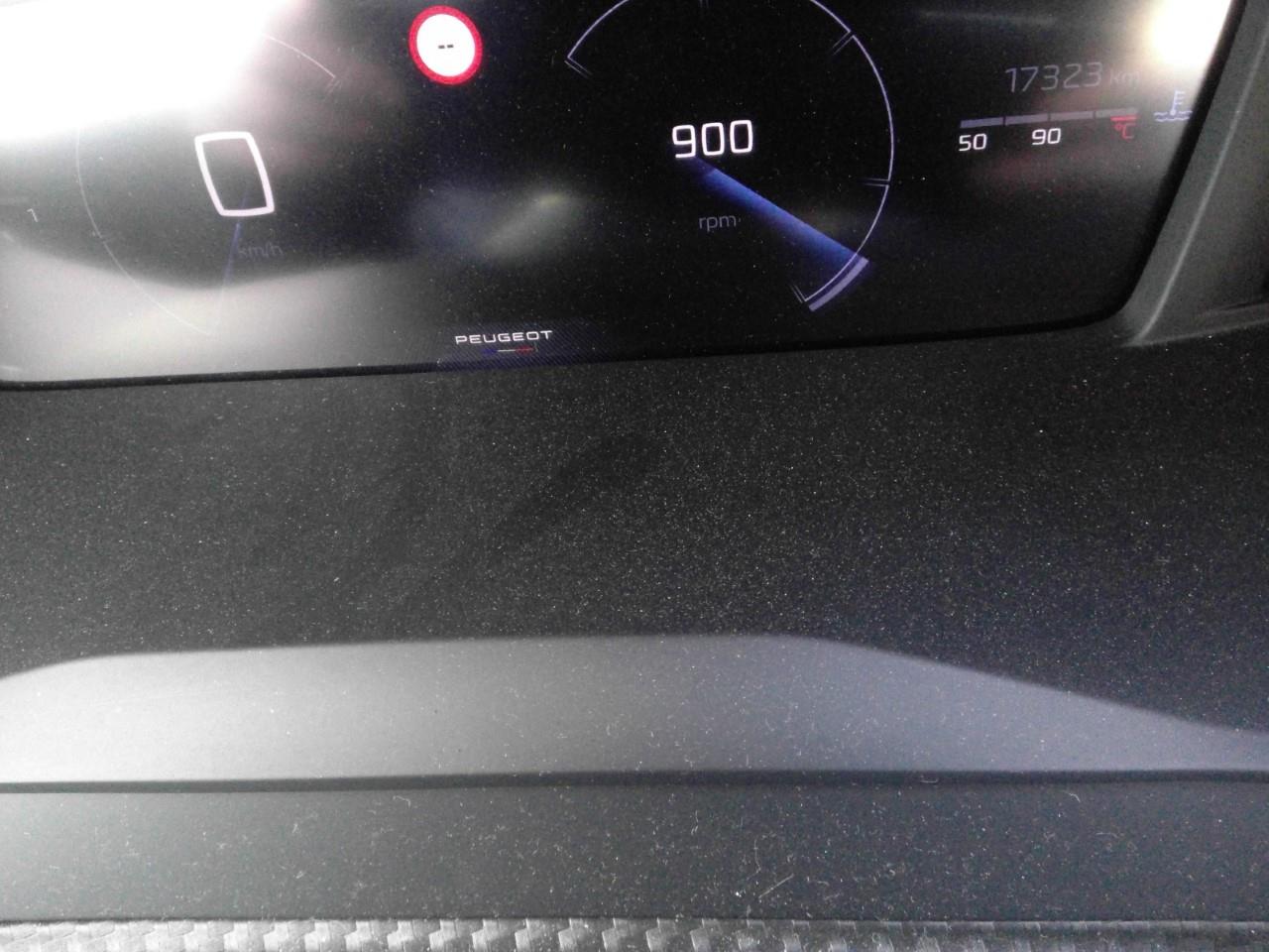 Foto Peugeot 208 5