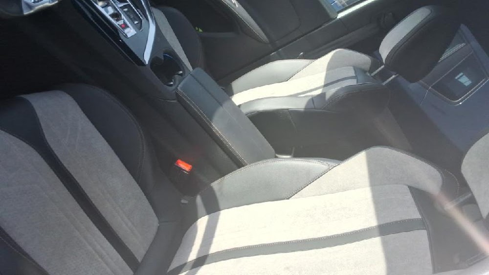 Foto Peugeot 3008 Hybrid 10