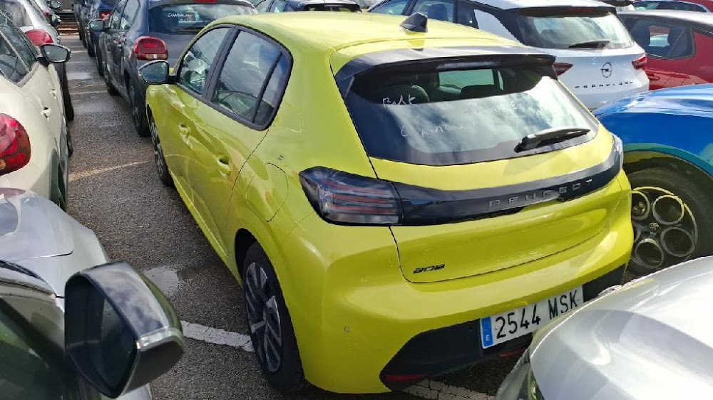 Foto Peugeot 208 5