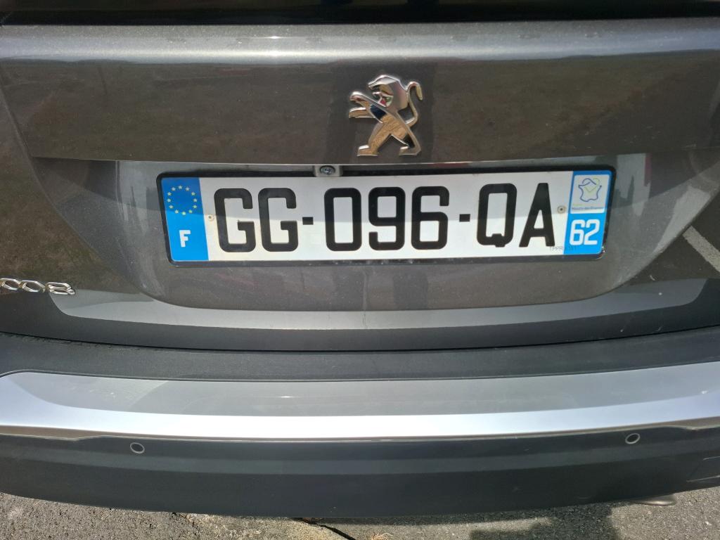Peugeot 2008 BlueHDi 130 S&S EAT8 Allure Pack 2022