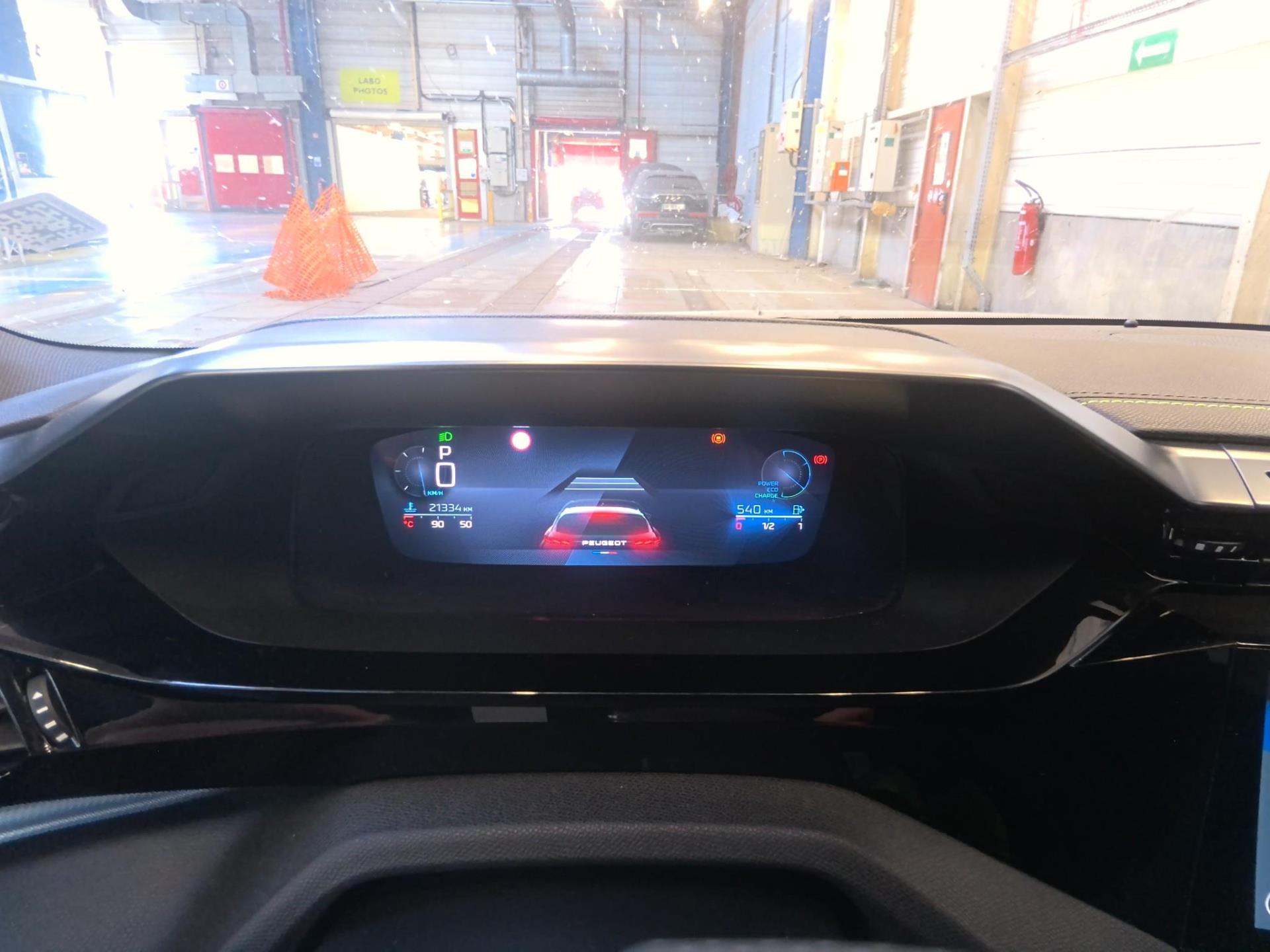 Peugeot 308 Hybrid 145 e-DCS6 GT 2025