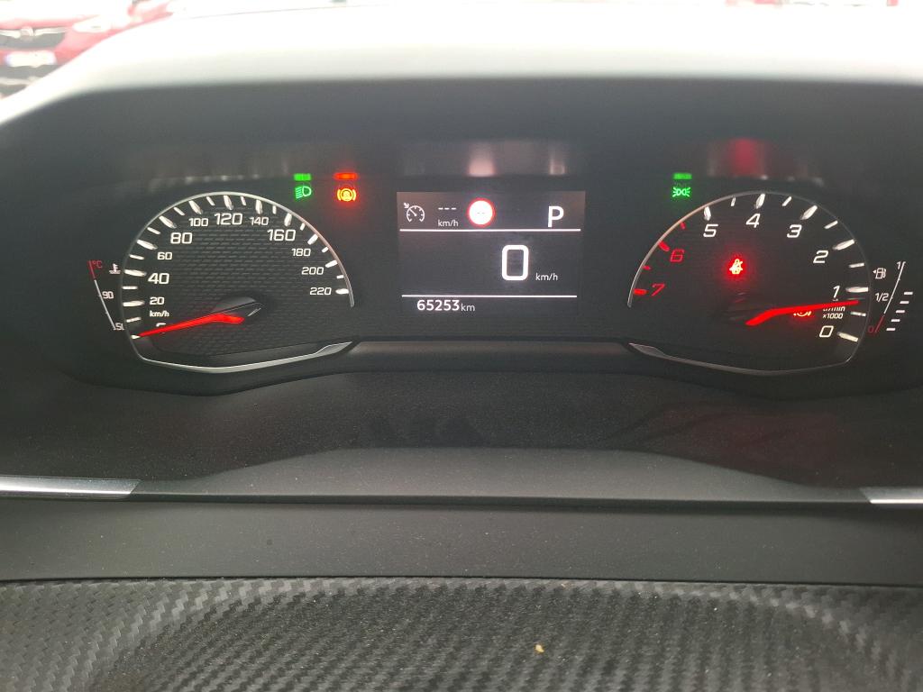 Peugeot 2008 BlueHDi 130 S&S EAT8 Allure 2021