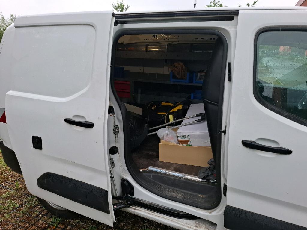 Peugeot PARTNER FOURGON LONG 950 KG BLUEHDI 130 S&S EAT8 ASPHALT 2021
