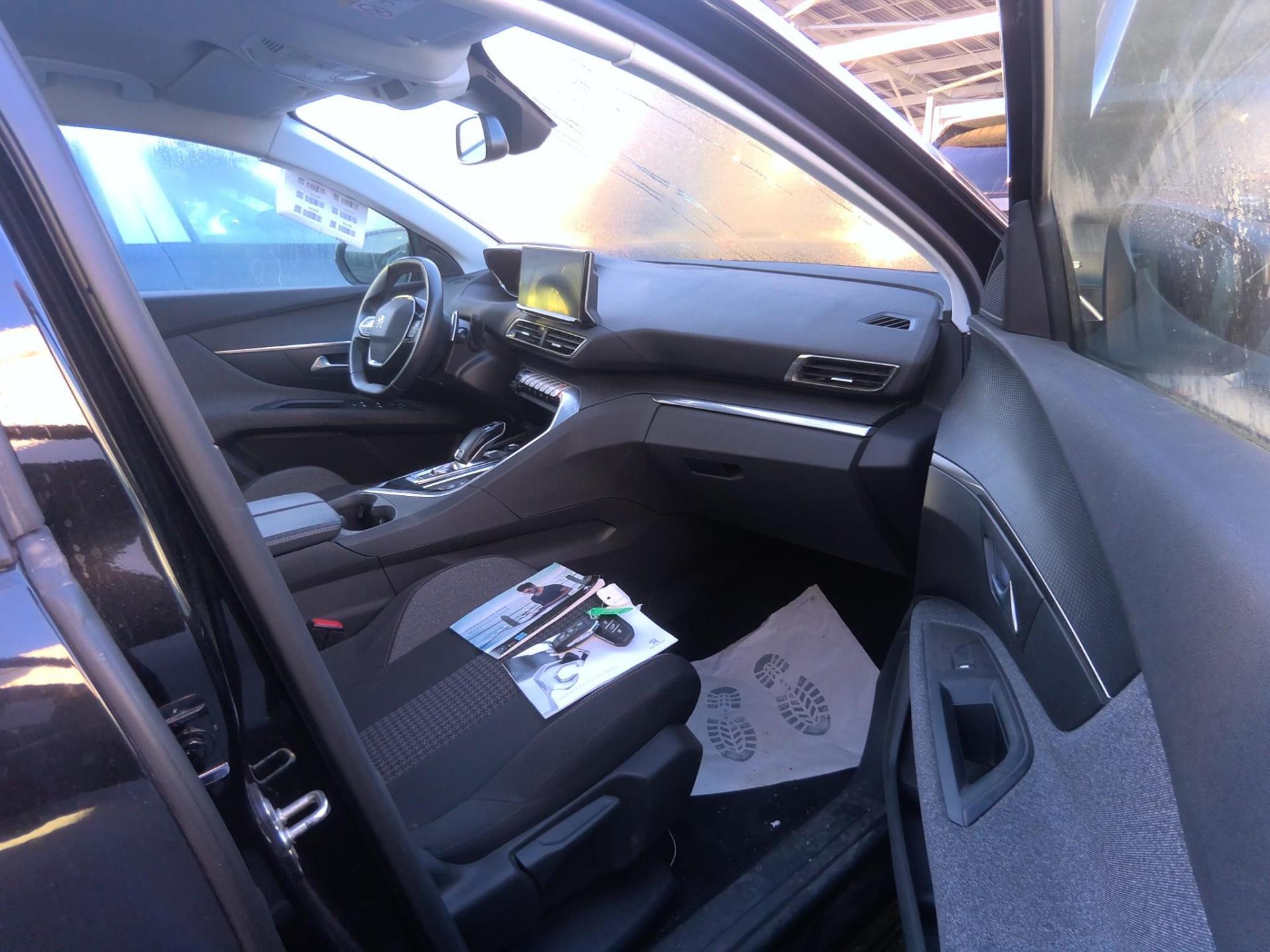 Peugeot 3008 Puretech 130ch S&S EAT8 Active Pack 2021