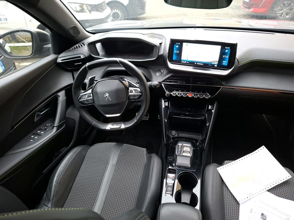 Peugeot 2008 PureTech 130 S&S EAT8 GT 2022