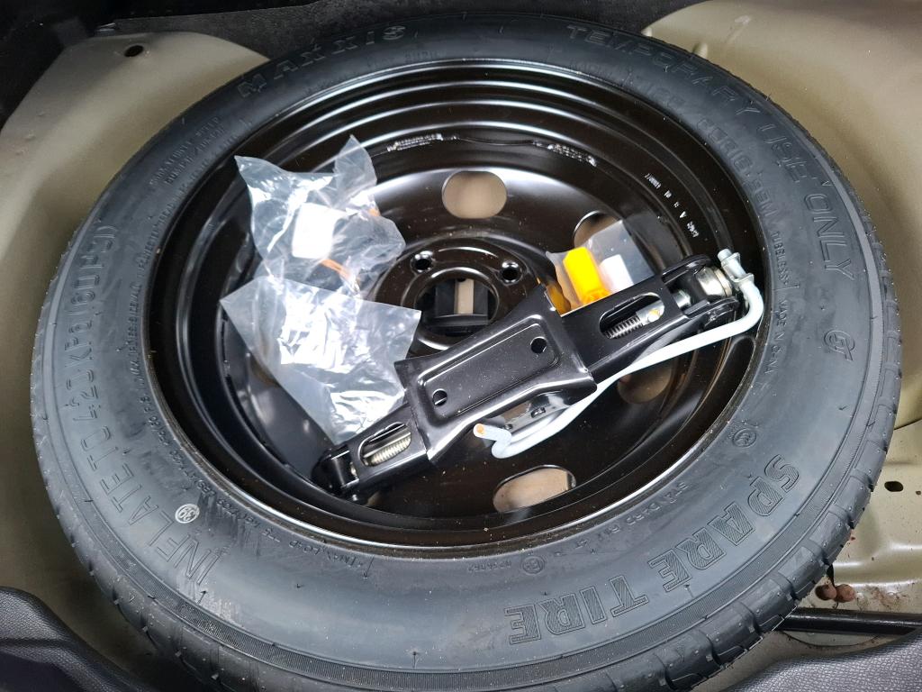 Citroen C4 SOCIETE BLUEHDI 130 S&S EAT8 FEEL NAV BUSINESS R 2022