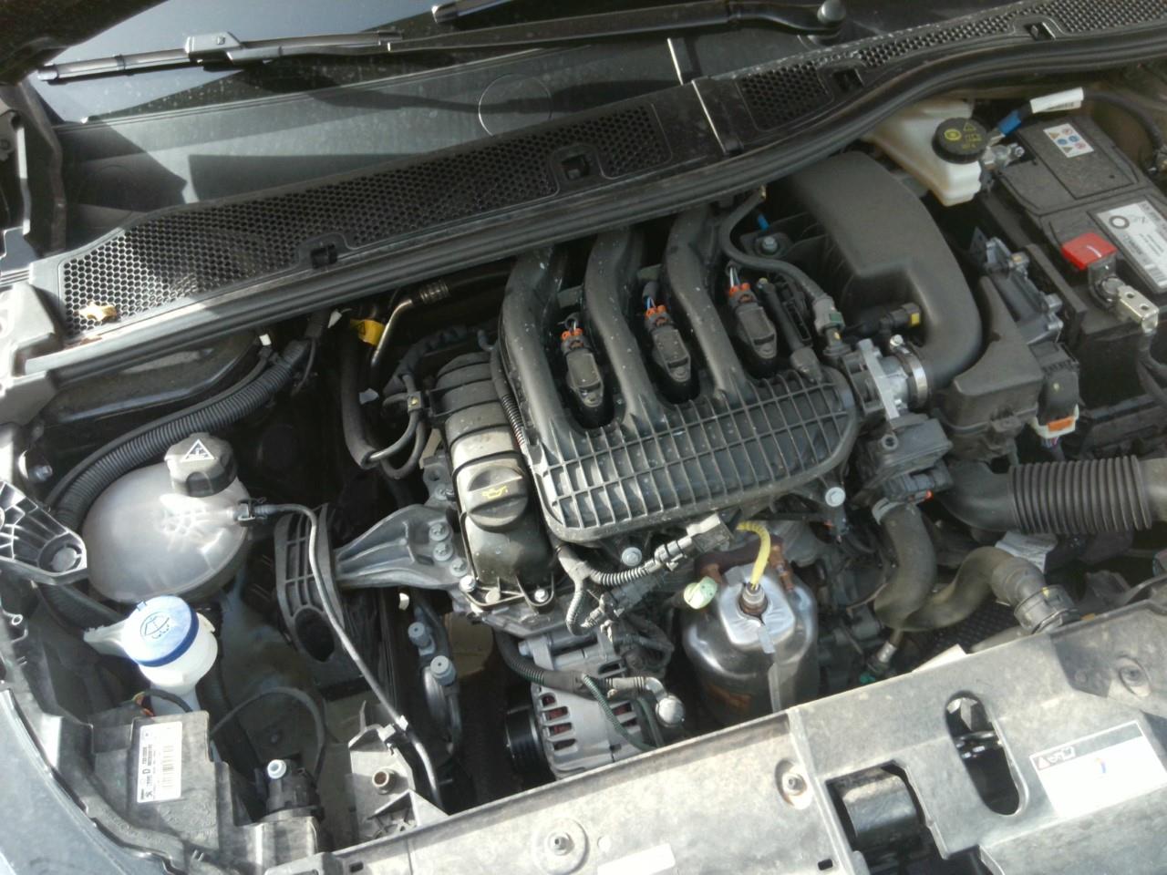 Foto Peugeot 208 12
