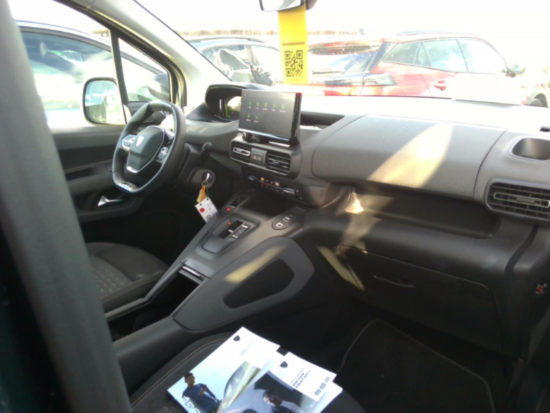 Peugeot Rifter M BlueHDi 130 S&S EAT8 5pl GT 2024