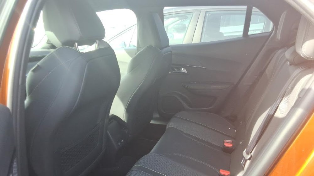 Foto Peugeot 2008 13