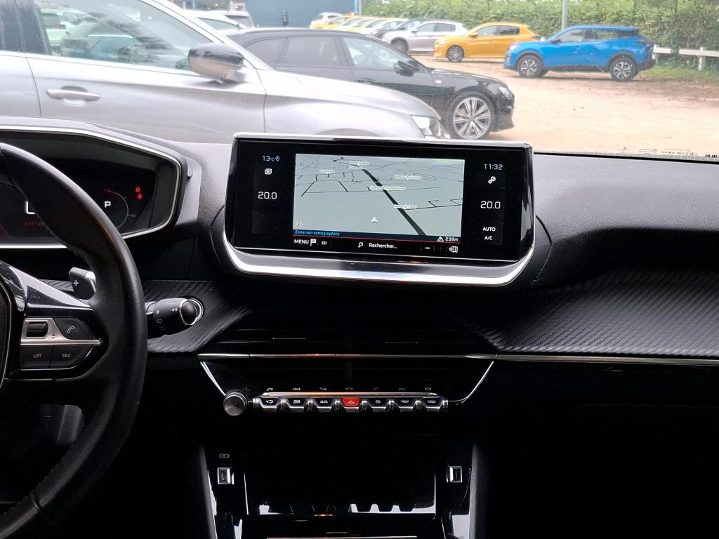 Peugeot 208 PureTech 100 S&S EAT8 Allure Business 2021